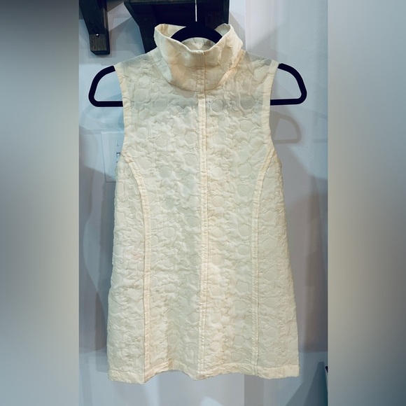 NWT Marni 3D Floral Turtleneck Sleeveless Top Pale Yellow IT 40 (US 4) - Picture 8 of 14